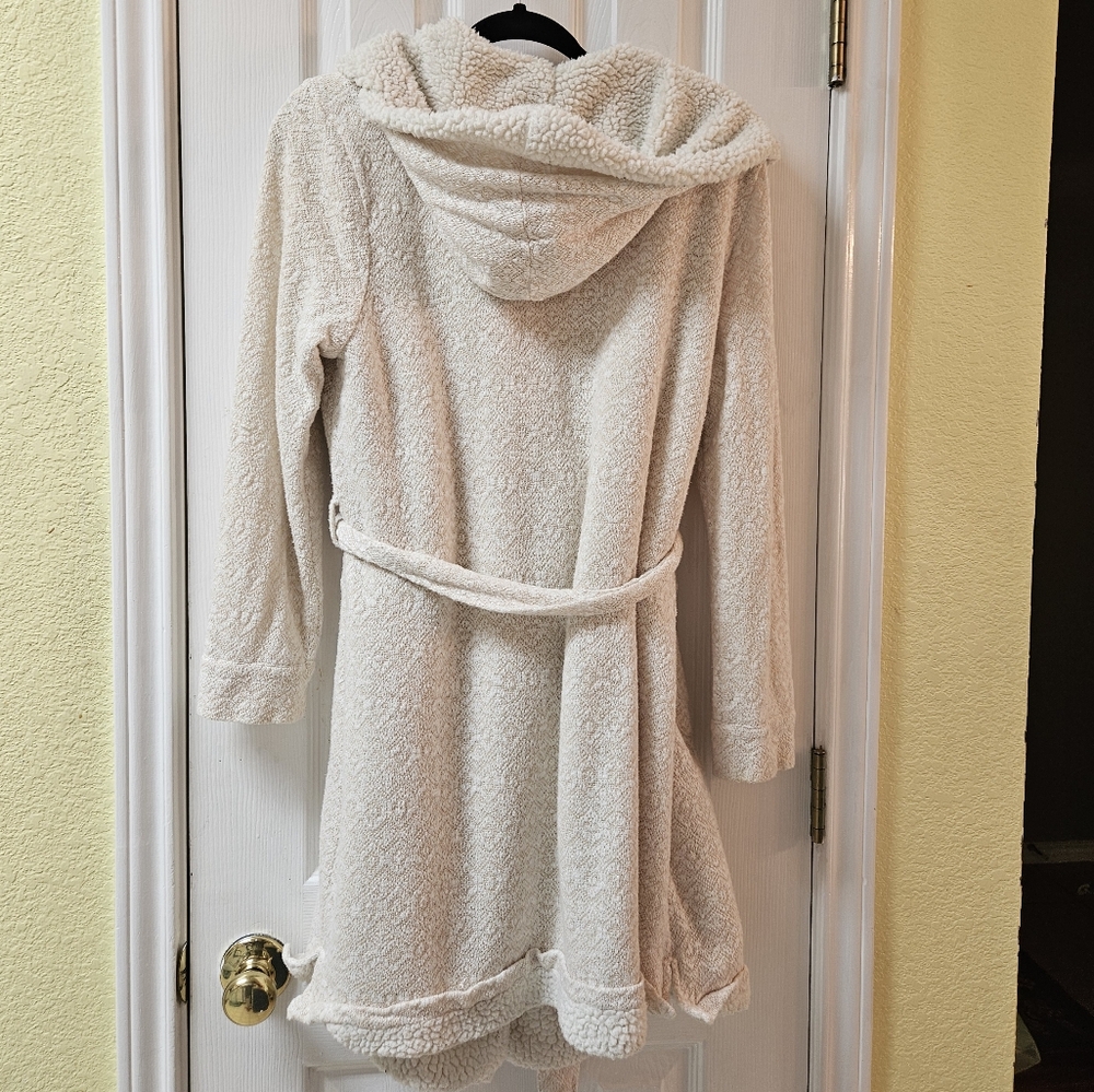 Anthropologie Saturday Sunday Plush Hooded Short Robe - Picture 2 of 11